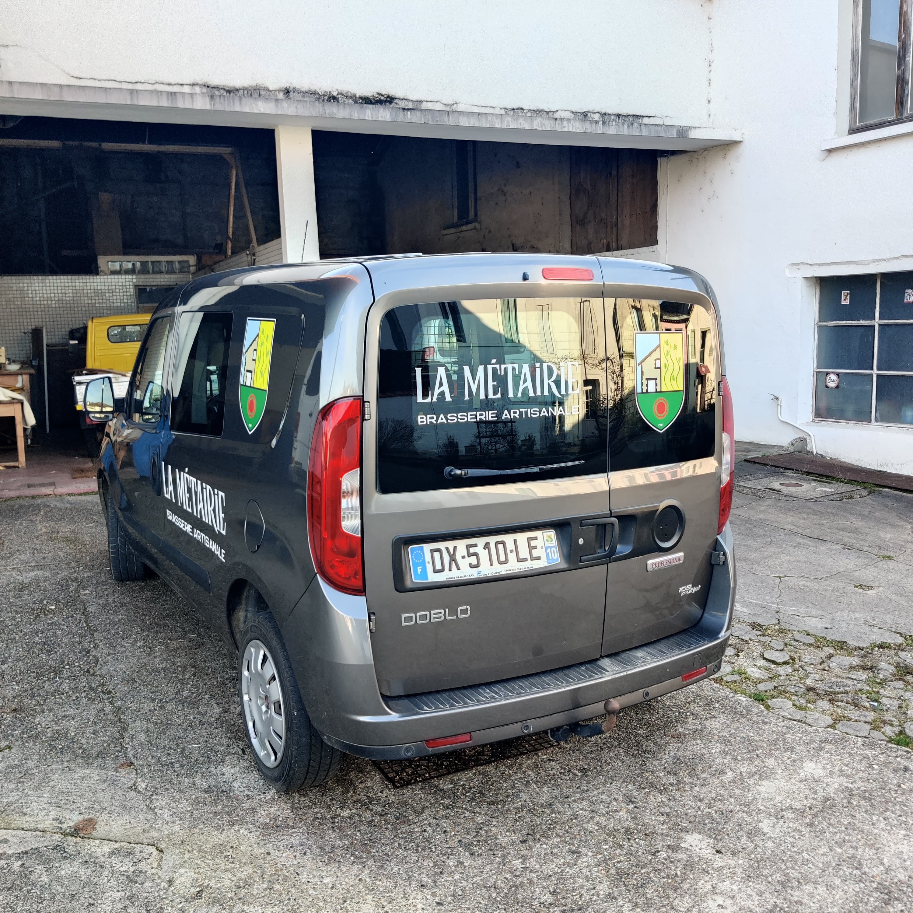 Réalisation Antoine Publicité 8